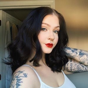 Meet your Posher, Megan